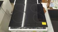 Индукционная варочная поверхность Electrolux (220940)